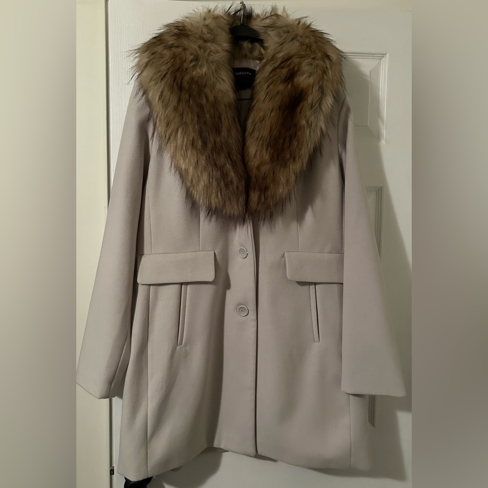 NWT Liz Claiborne XL Pea Coat/Fur Collar  NWT